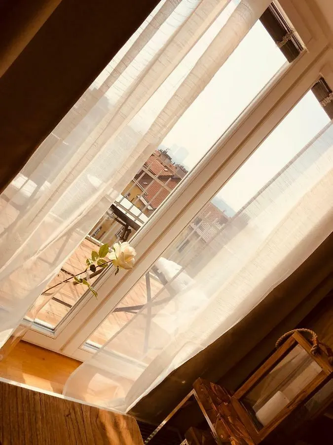 Moskevska Apartment With Terrace & Great Location Near The Centre Prague